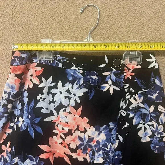 Talbots | Pink and Blue Floral Pencil Skirt | Size 2 - Picture 5 of 8